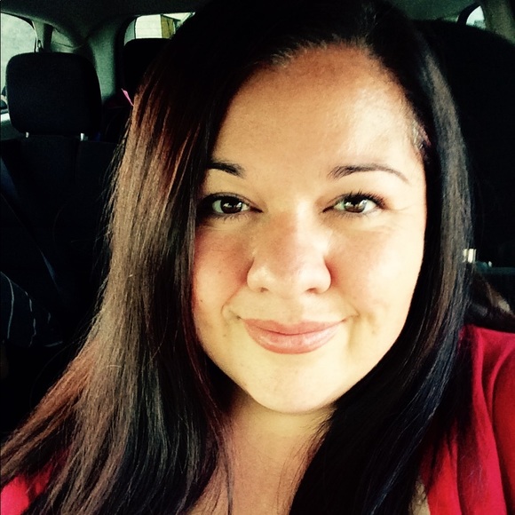 Meet your Posher, Alicia - Picture 1 of 1